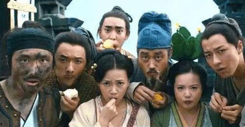 戏说大佬吃瓜群众视频