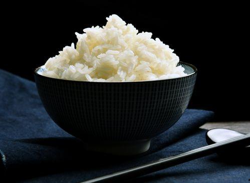 疯狂哈密瓜吃米饭视频,趣味横生引网友热议