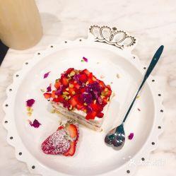 吃蛋糕拍视频的瓜,揭秘网红吃蛋糕拍视频背后的故事