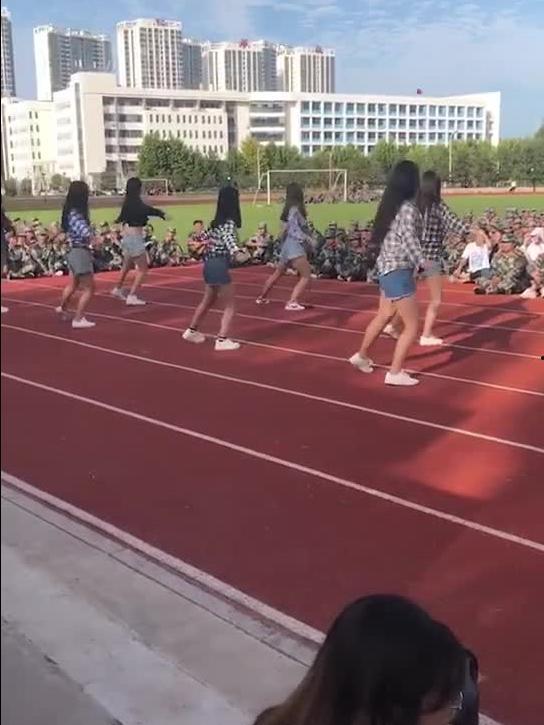 跳舞小姐姐视频吃瓜,小姐姐热舞视频引发热议