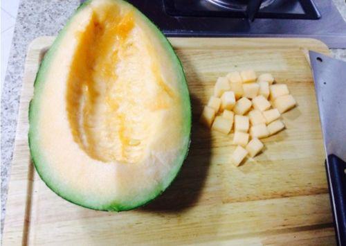 哈密瓜长出来怎么吃视频,从田间到餐桌的美食之旅